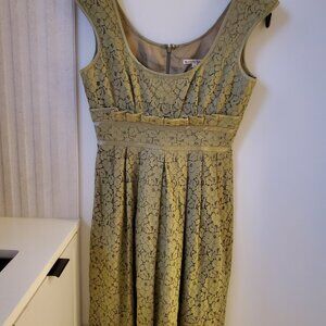 Nanette Lepore, shift dress green lace, fully lined, size 6.
